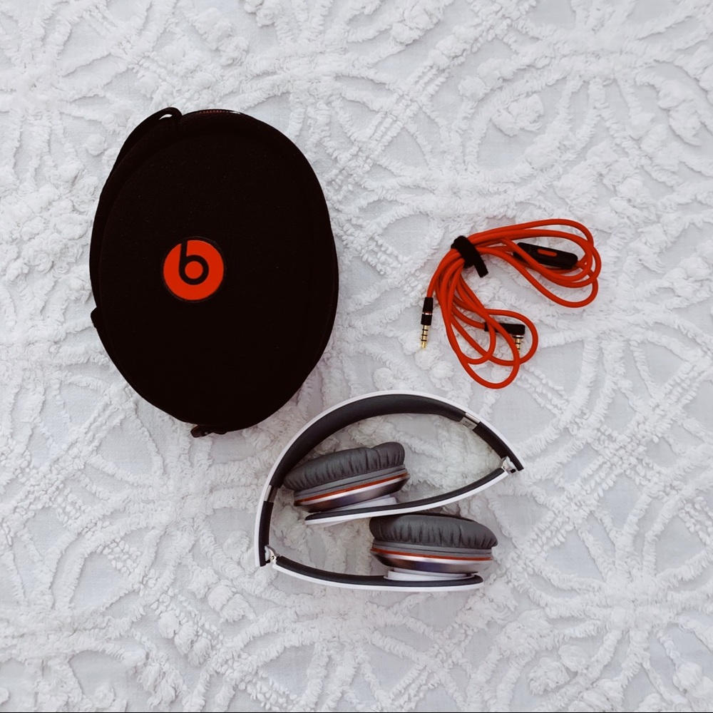 white Beats by Dr. Dre headphones